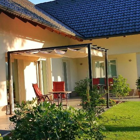 Bed and Breakfast Sobe Meta Брезє Екстер'єр фото